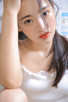 楼上的女邻居在线观看